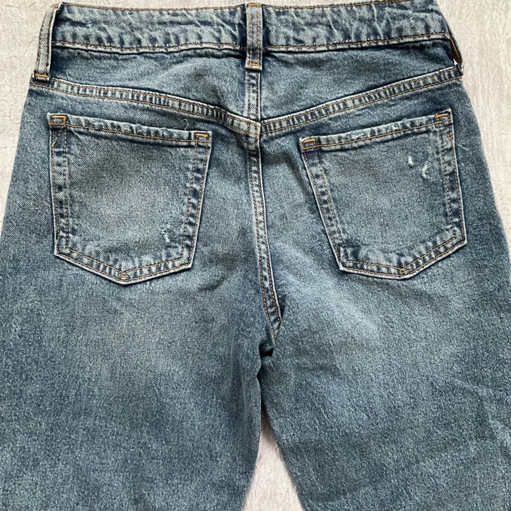 New Gap Kids Girlfriend Slim Distressed Jeans Medium Wash Blue Denim‎ Sz 14 Slim